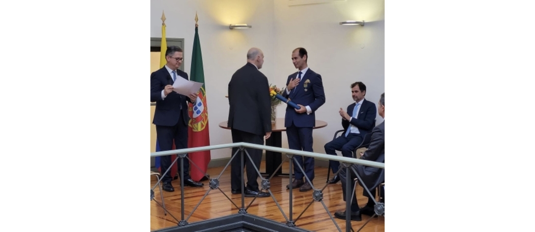 El Embajador de Colombia en Portugal condecoró a dos ciudadanos portugueses