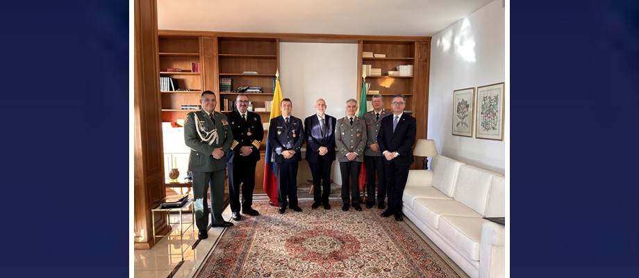 Embajador de Colombia en Portugal condecoró a Altos Mandos Militares portugueses