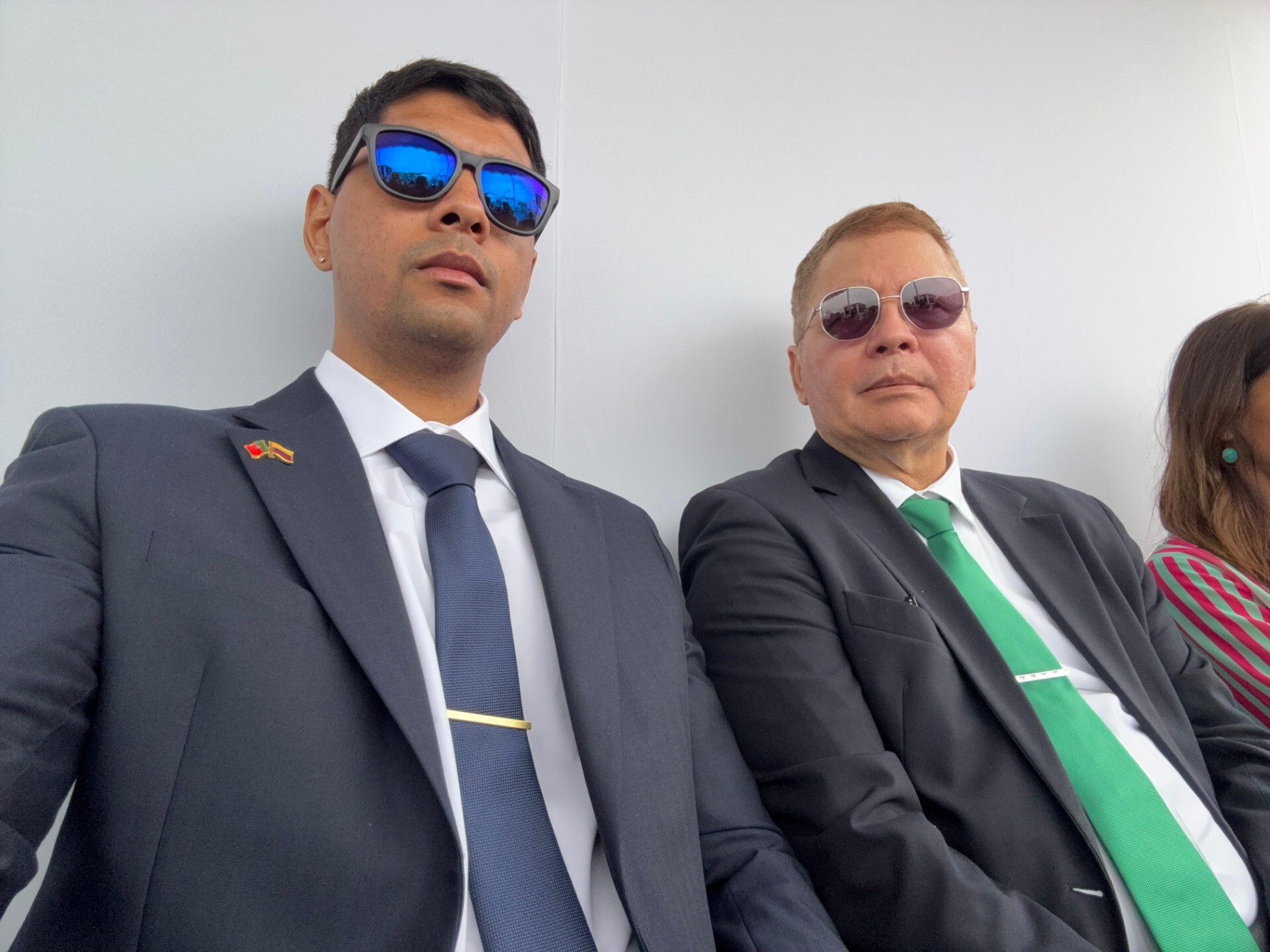 En la foto, el Embajador de Colombia en Portugal, Germán Grisales, acompañado de Germán Camilo Grisales, durante los eventos protocolarios con ocasión del Día Nacional de Portugal el 9 y 10 de junio en la ciudad de Angra de Heroísmo en la Isla Tercera de Azores. (Foto: Germán Camilo Grisales, Embajada de Colombia en Portugal)