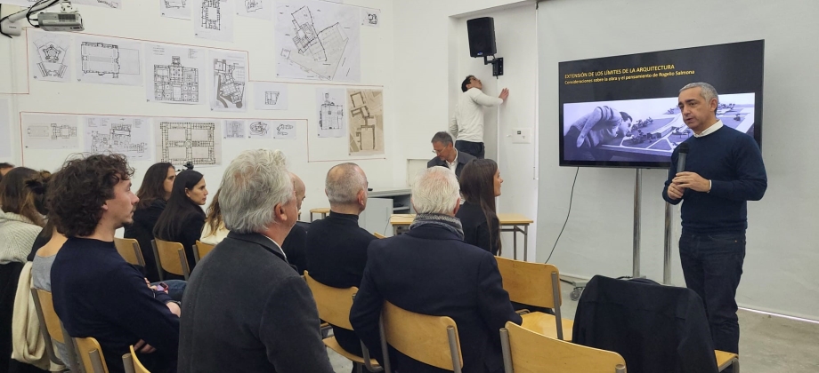 Extensión de los límites de la arquitectura: consideraciones sobre la obra y pensamiento de Rogelio Salmona