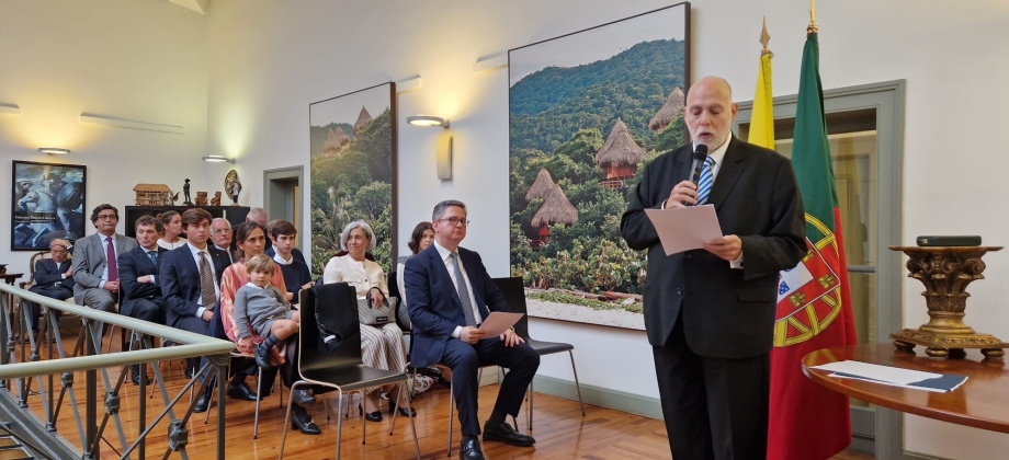 El Embajador de Colombia en Portugal condecoró a dos ciudadanos portugueses