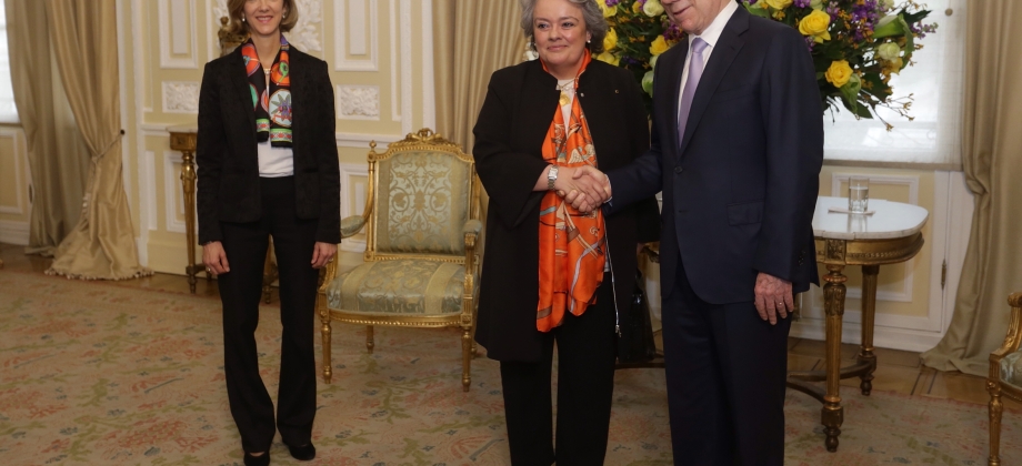 Presidente Santos recibió cartas credenciales de la Embajadora de Portugal en Colombia